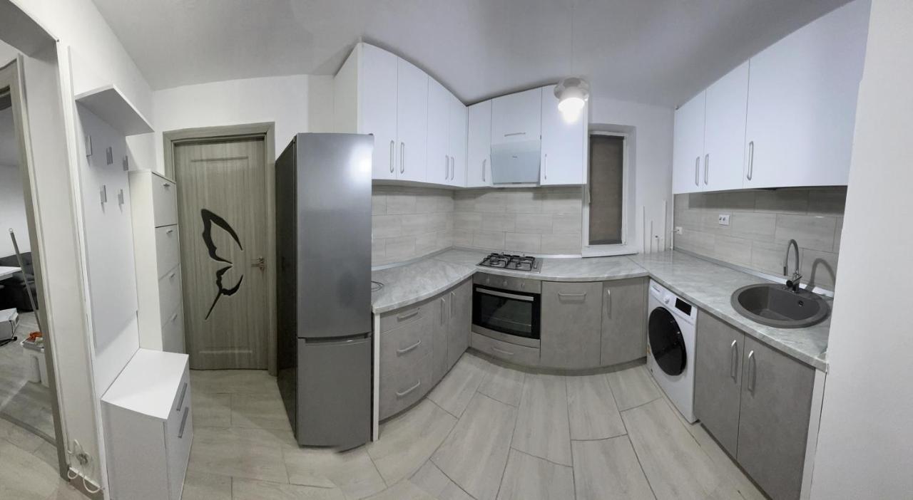 Home Sweet Home Apartment With 3 Rooms ブザウ エクステリア 写真